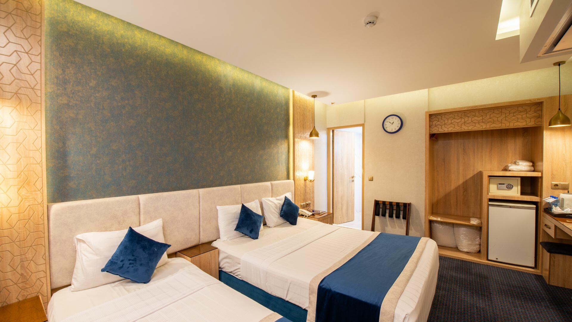 Setareh Hotel