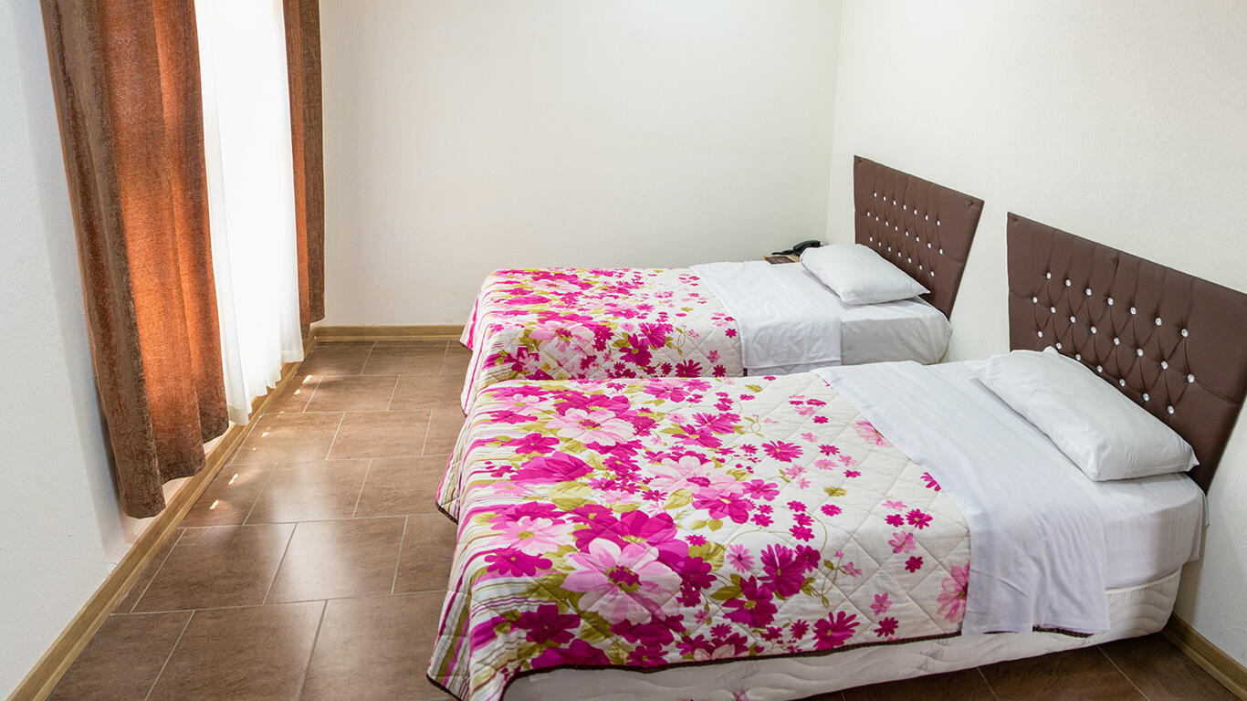 Plus Hotel