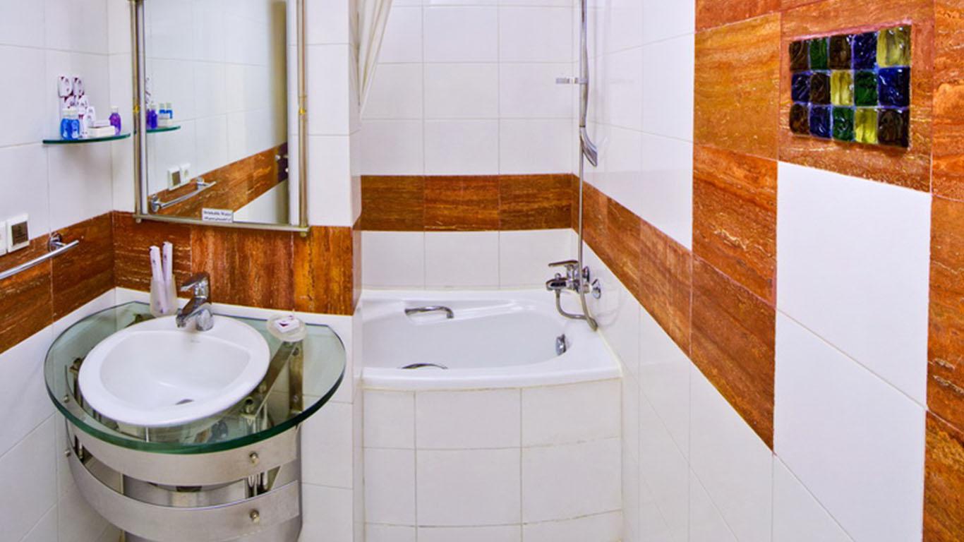 Amir Kabir hotel