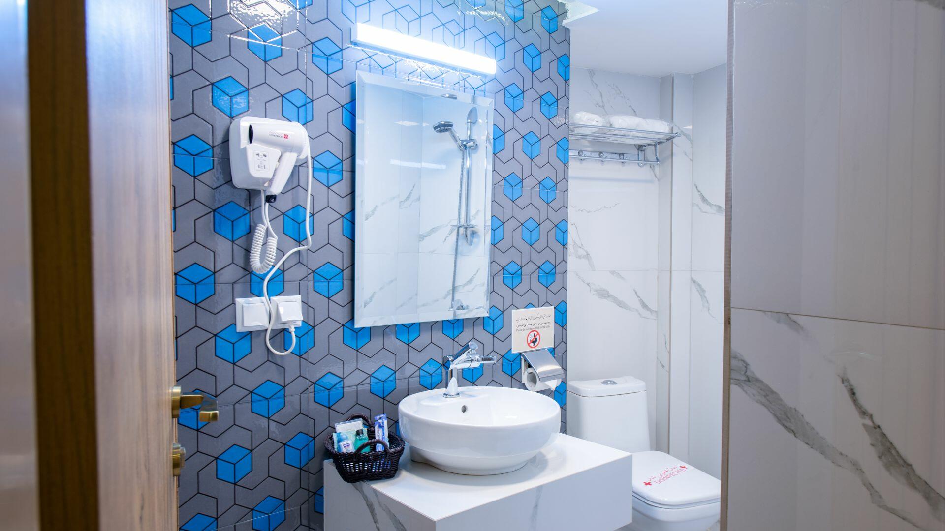 Setareh Hotel