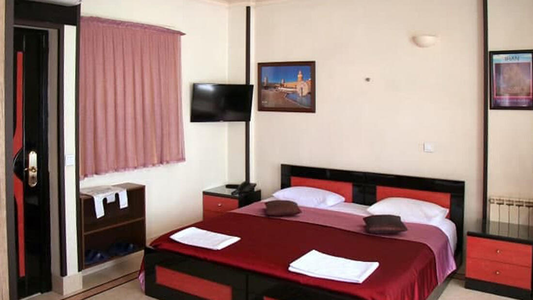 Hasht Behesht Hotel
