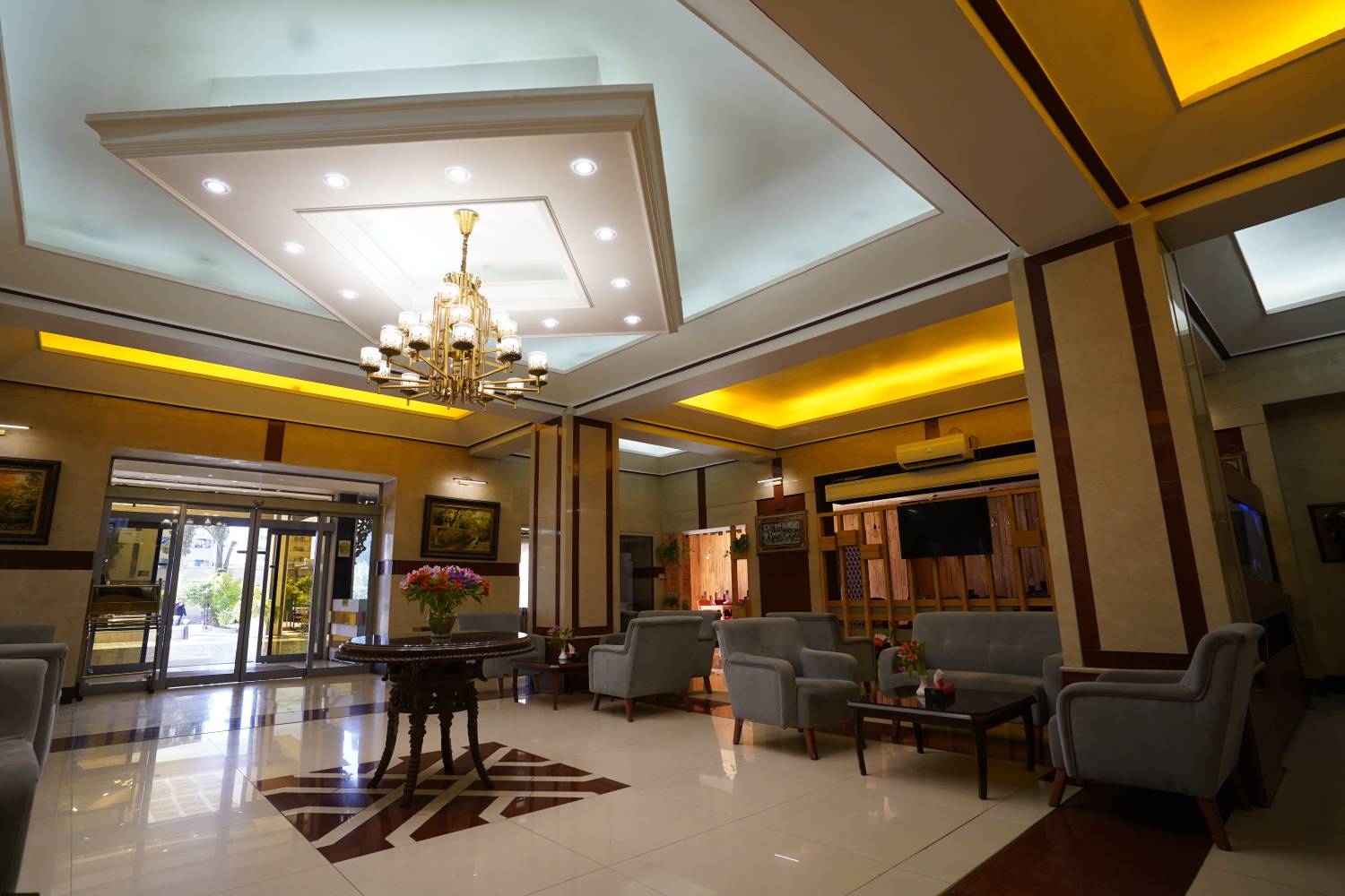 Park Saadi Hotel