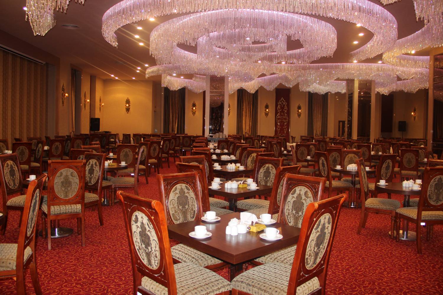 Darvishi Hotel