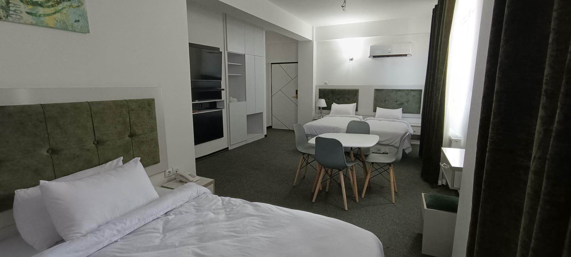 Rose Hotel