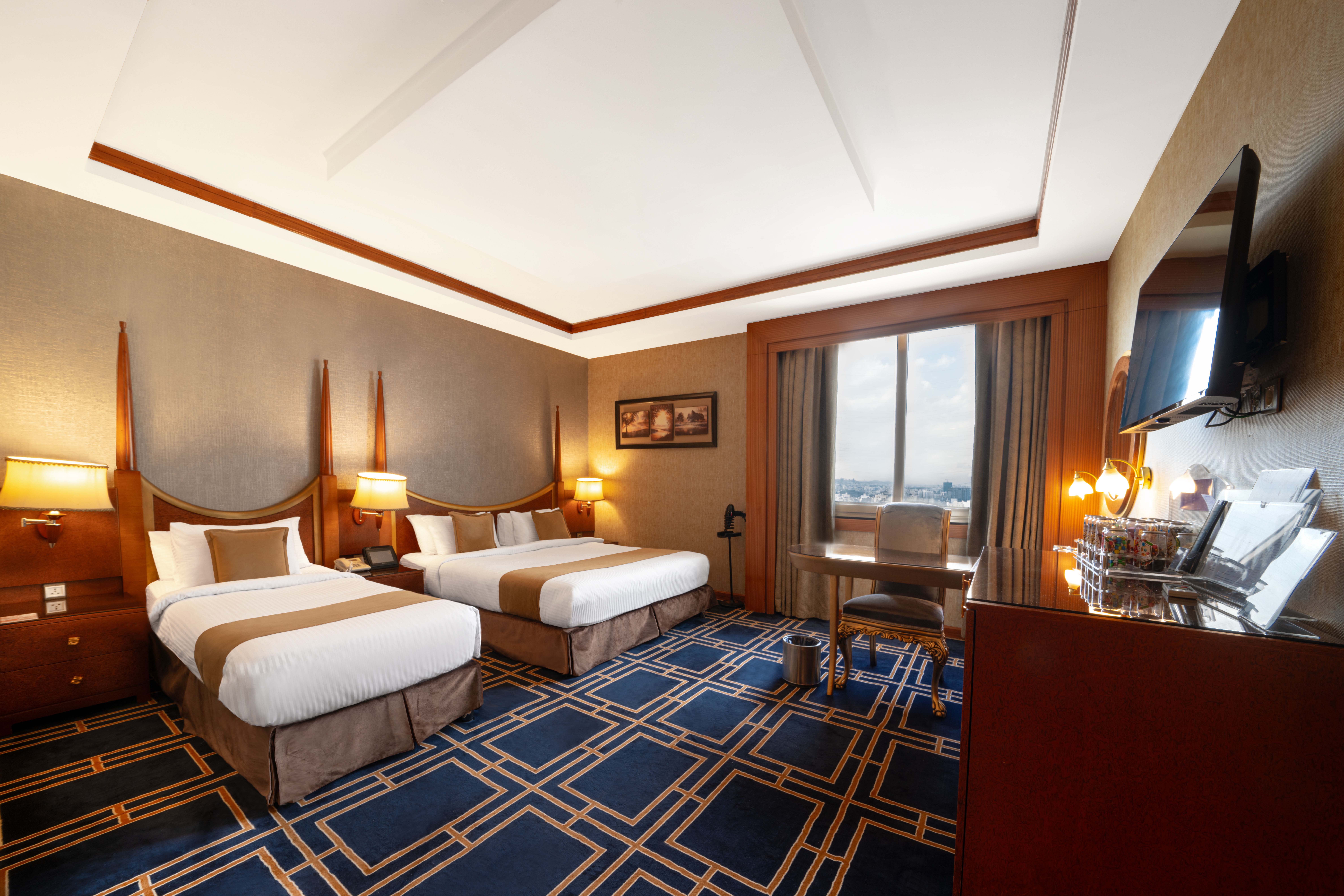 Darvishi Hotel