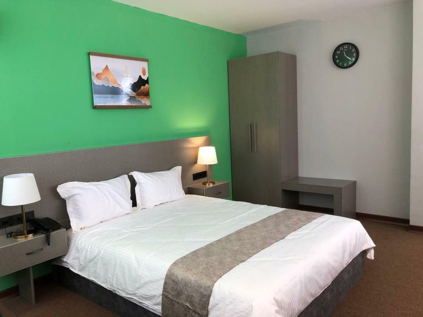 Aseman Shahr Hotel