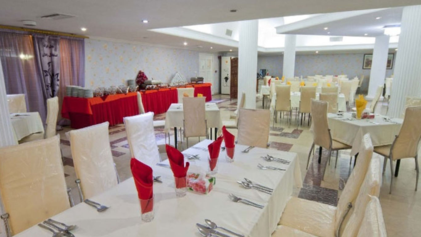 Esteghlal Hotel