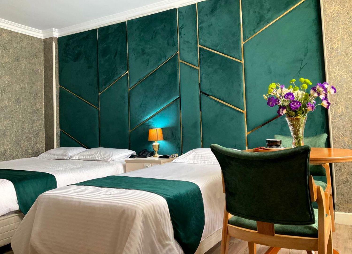Avrin Hotel