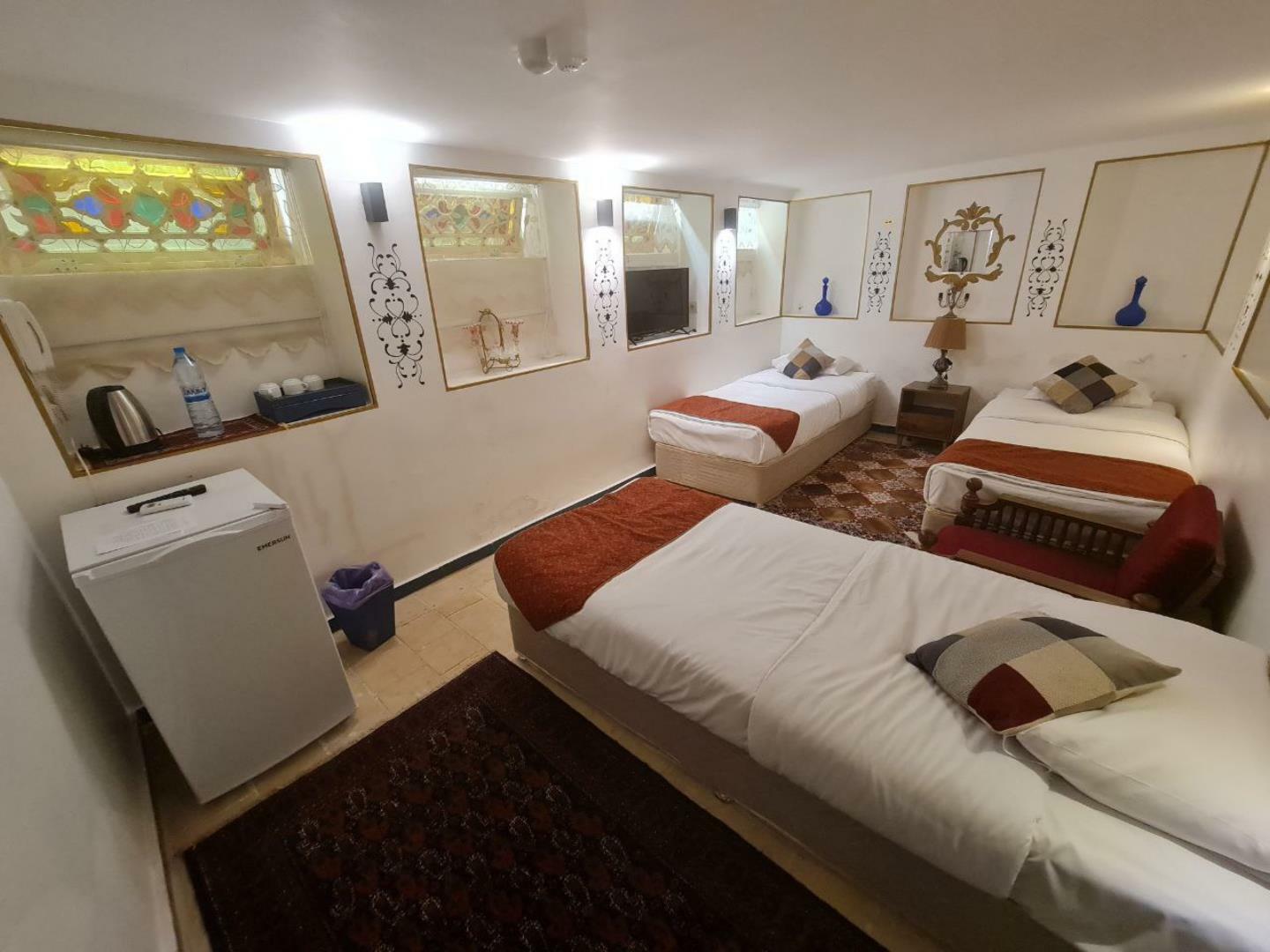 Hotel Tavousiyeh