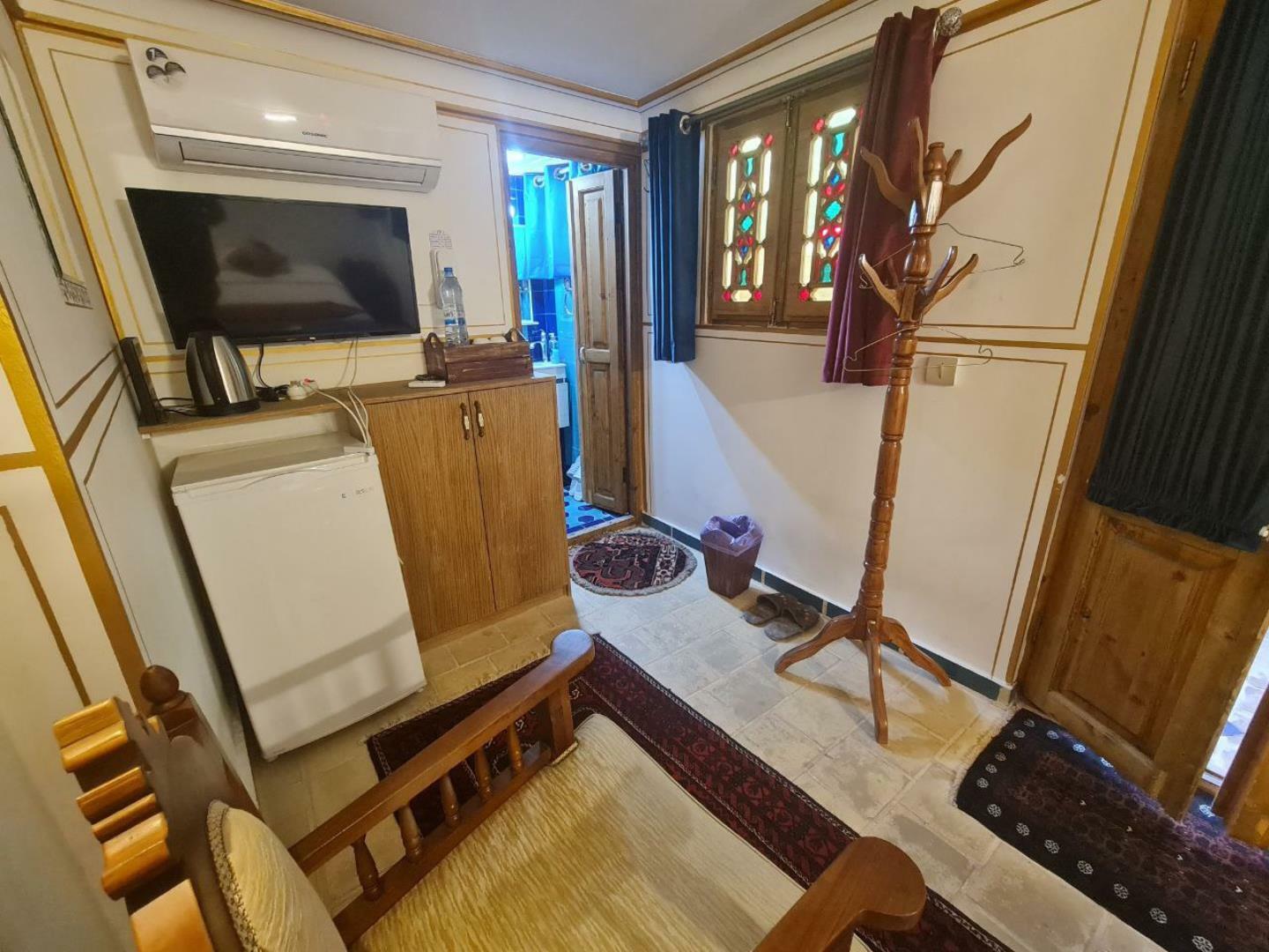Hotel Tavousiyeh