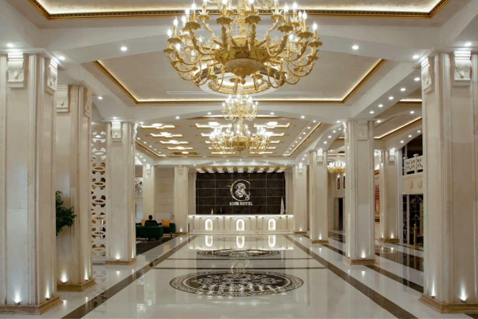 Rose Grand Hotel 