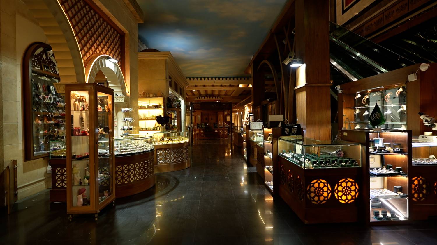 Darvishi Hotel