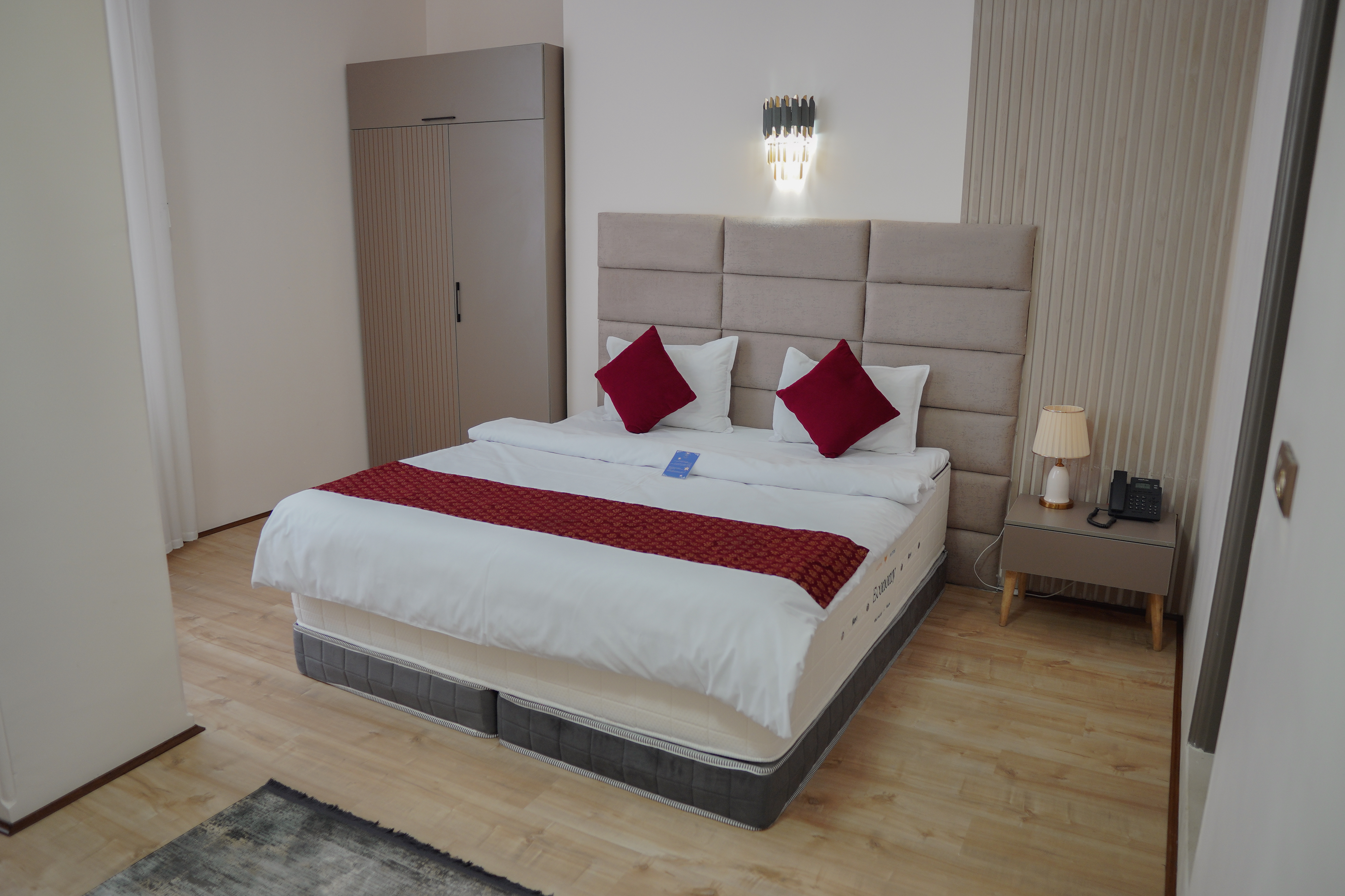 Dariush Hotel