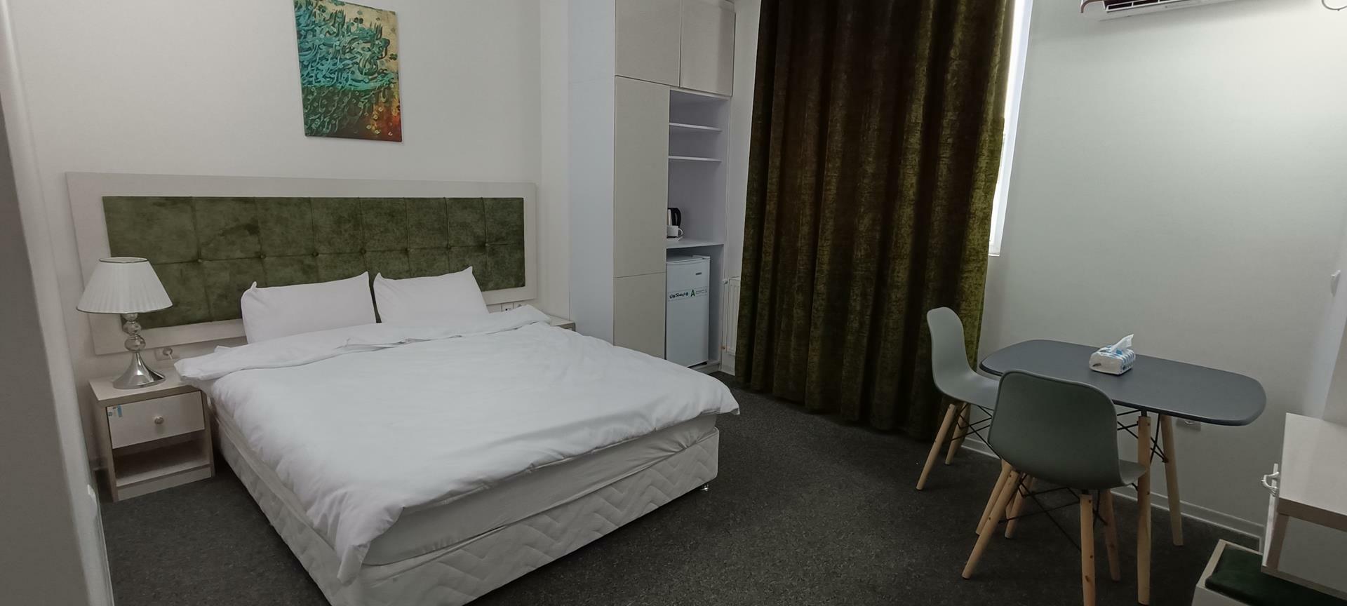Rose Hotel