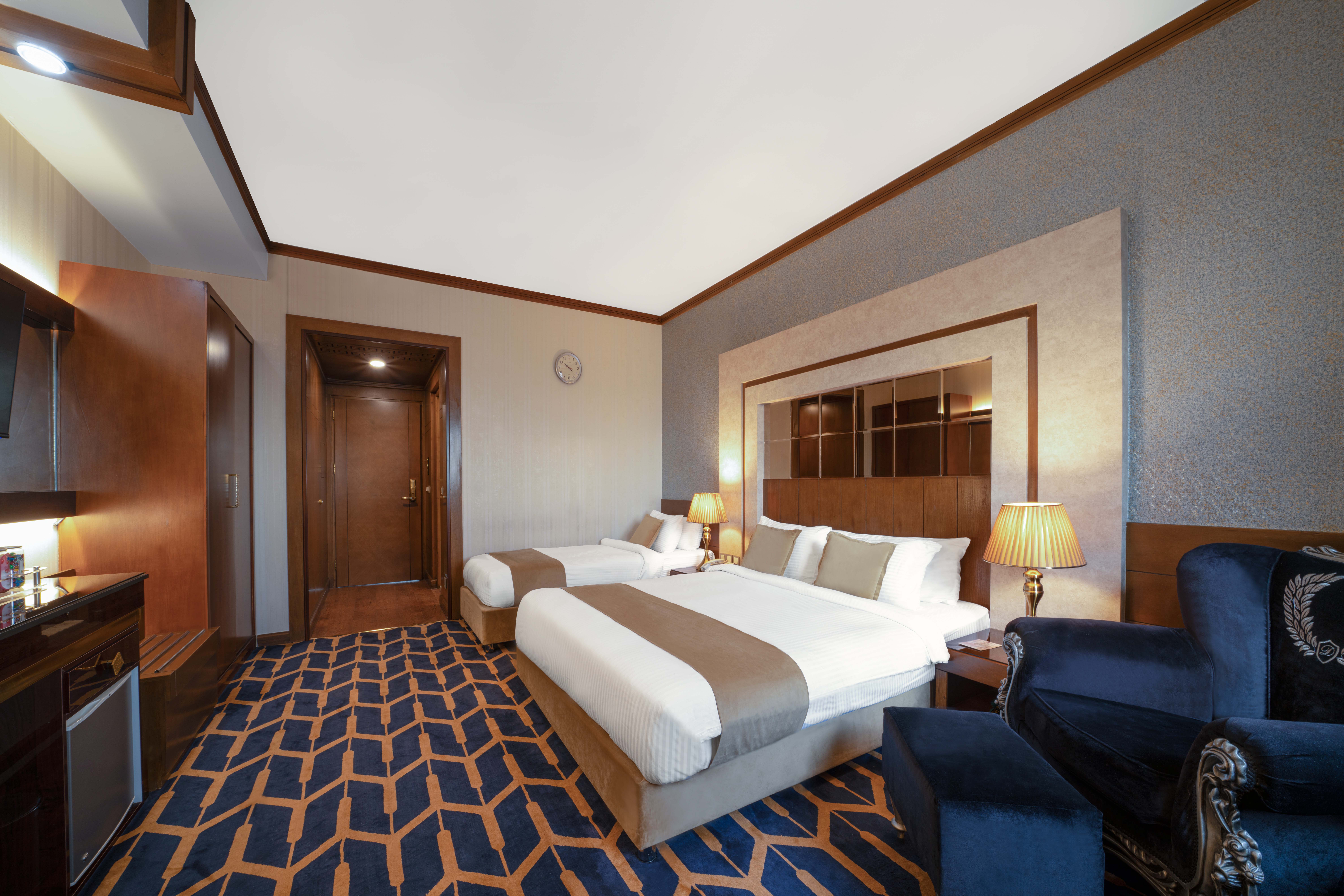 Darvishi Hotel