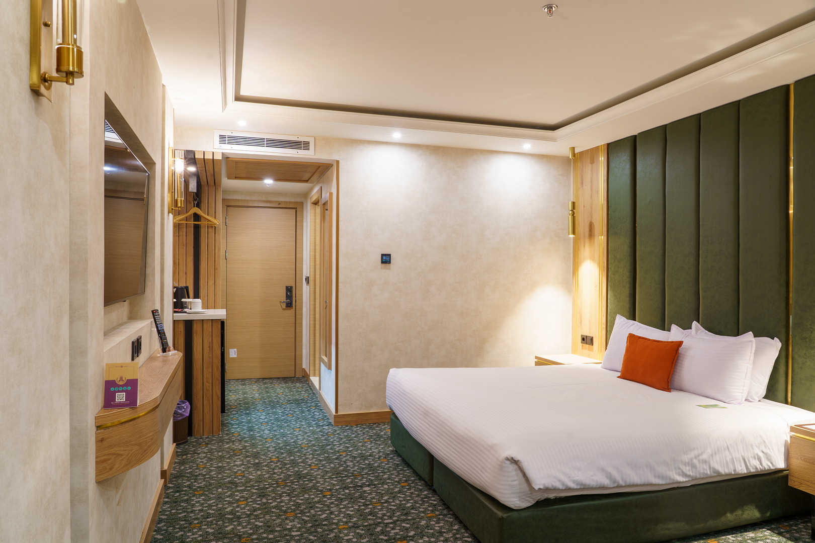 Parsian Kowsar Hotel