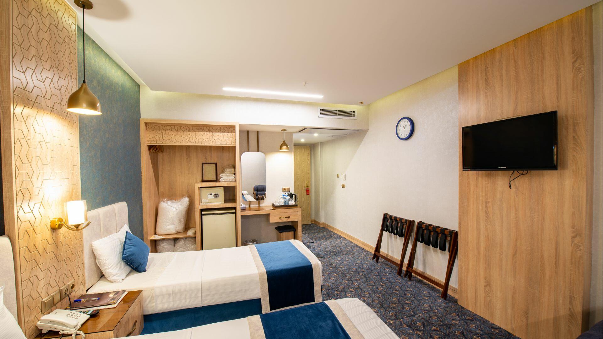 Setareh Hotel