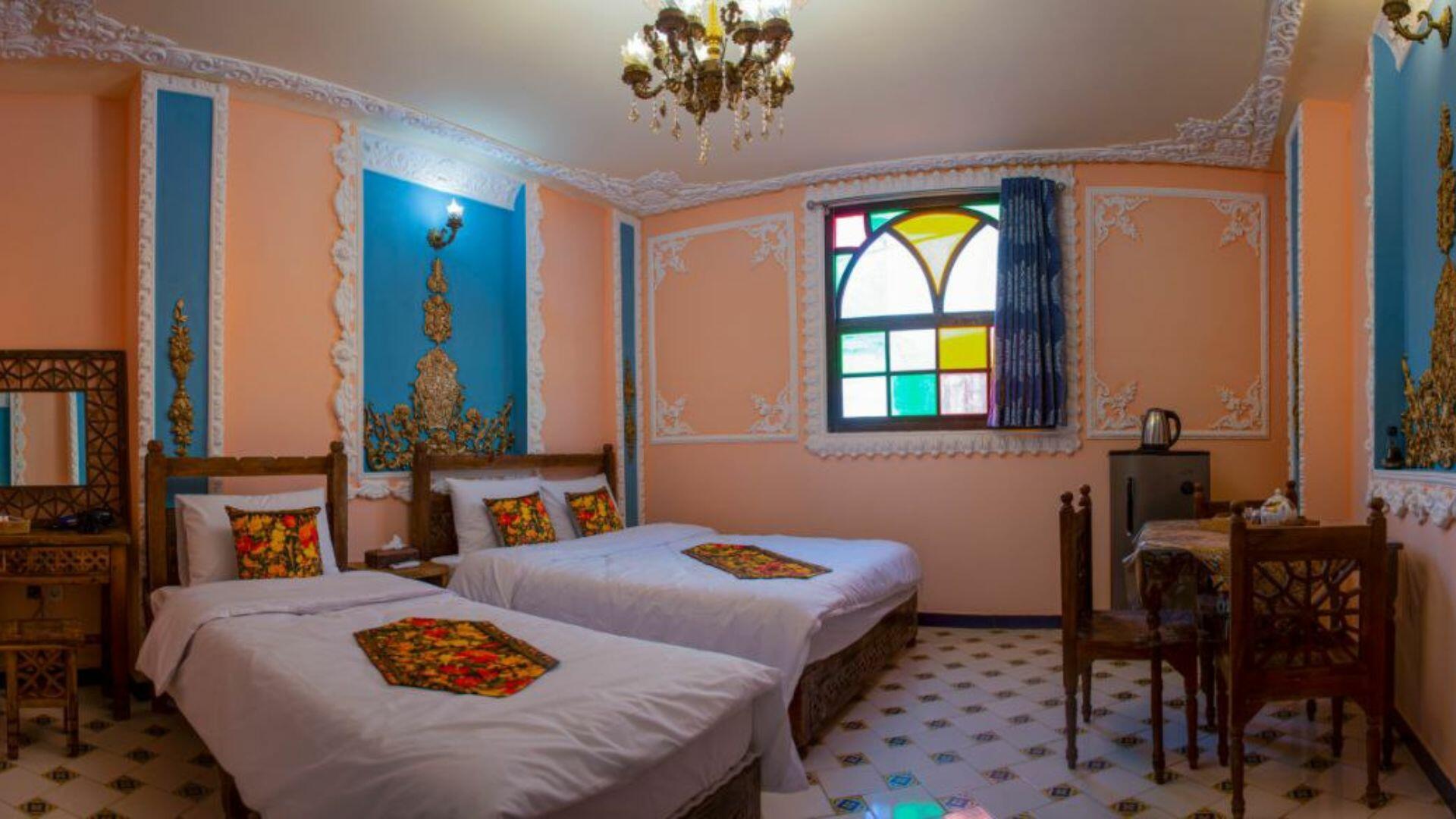 Tabesh Hotel