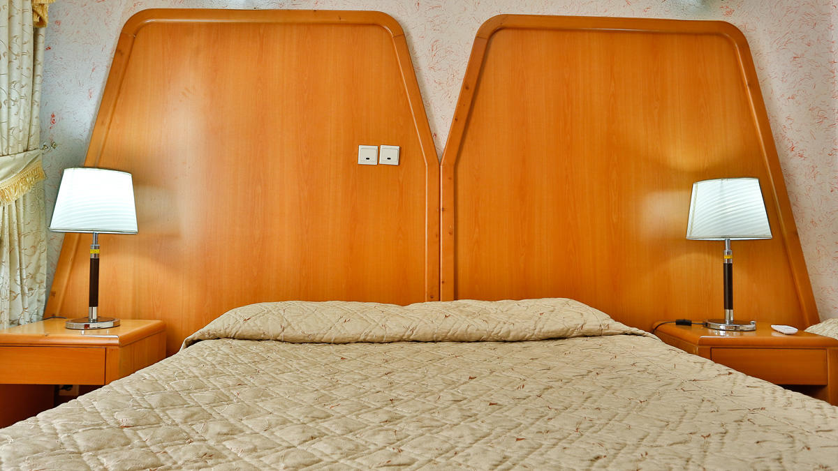 Laleh Hotel