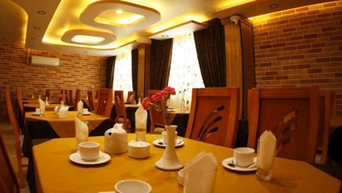 Nasir Al Molk Hotel