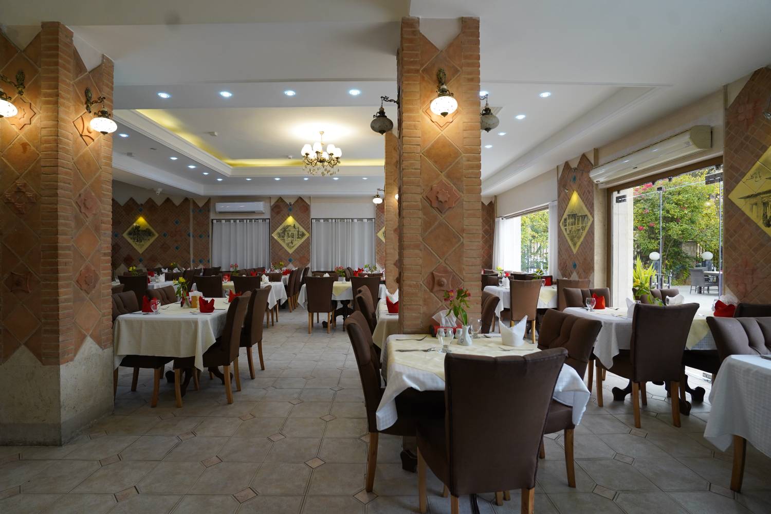 Park Saadi Hotel