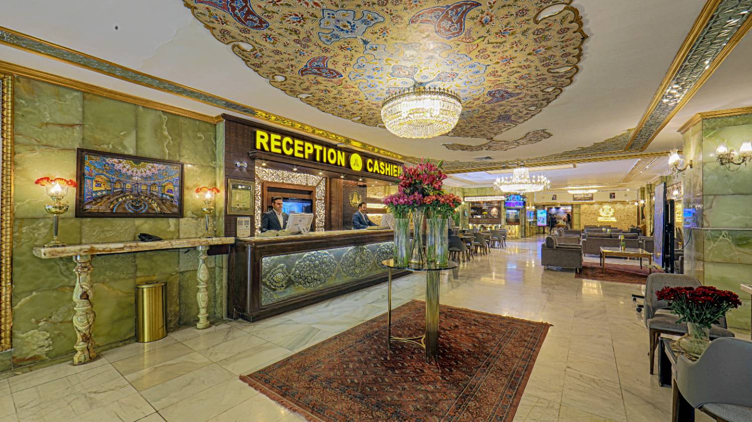 Parsian Ali-Qapu Hotel