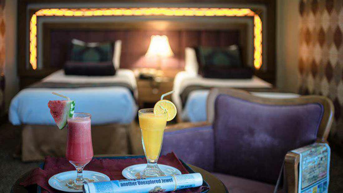 Aryo Barzan Hotel