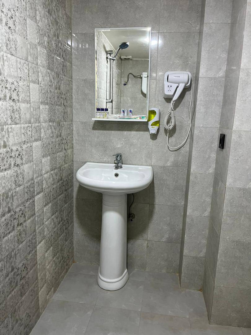 Aysan Hotel