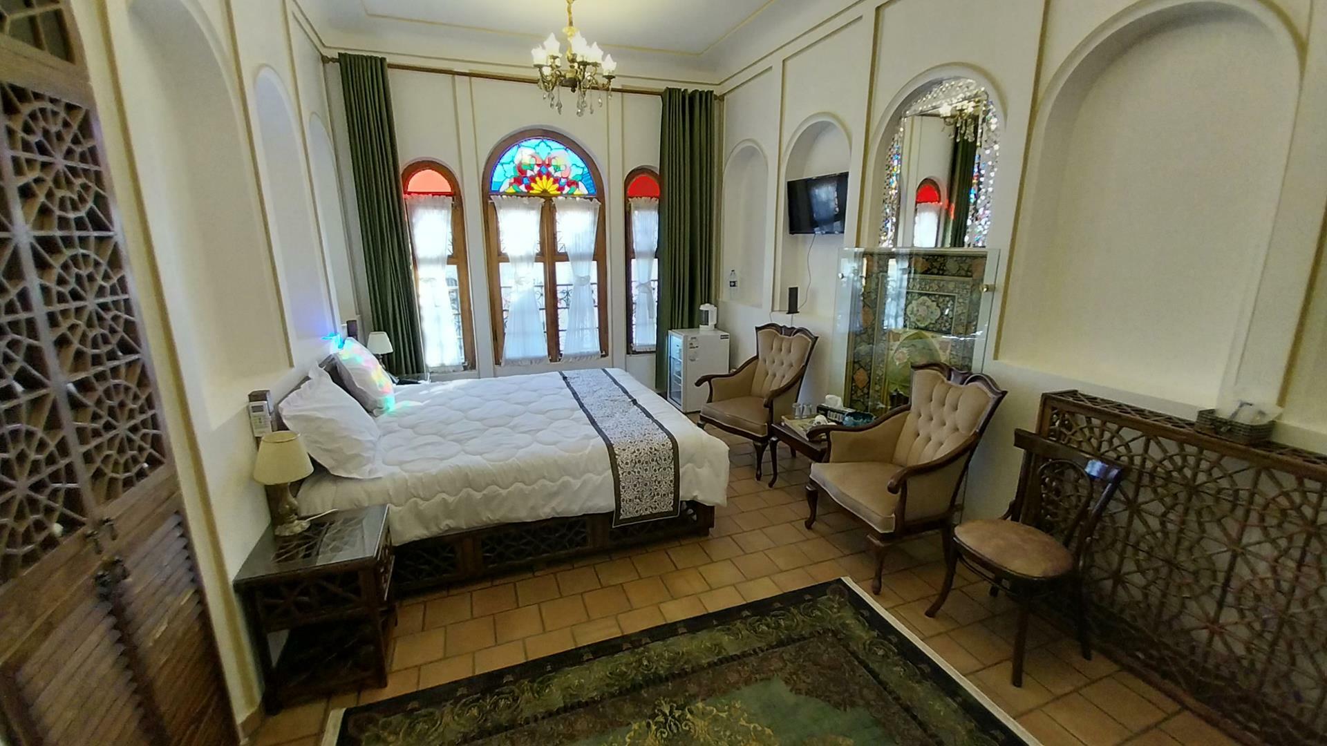 Sorkheyi Hotel