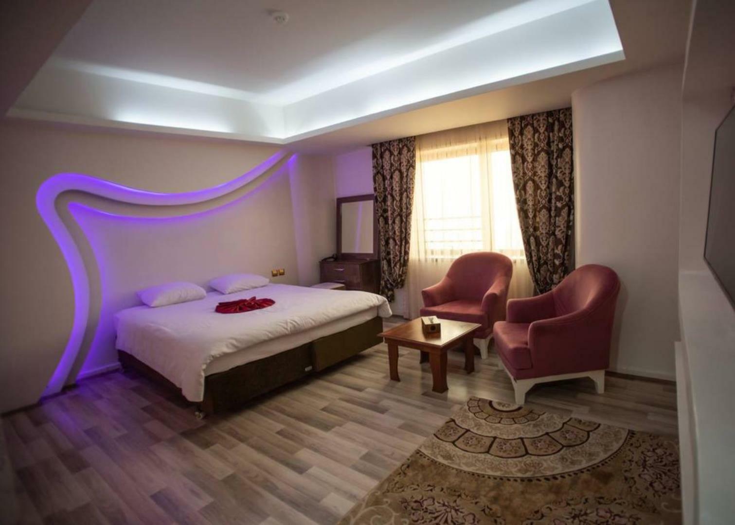 Elgoli Pars Hotel