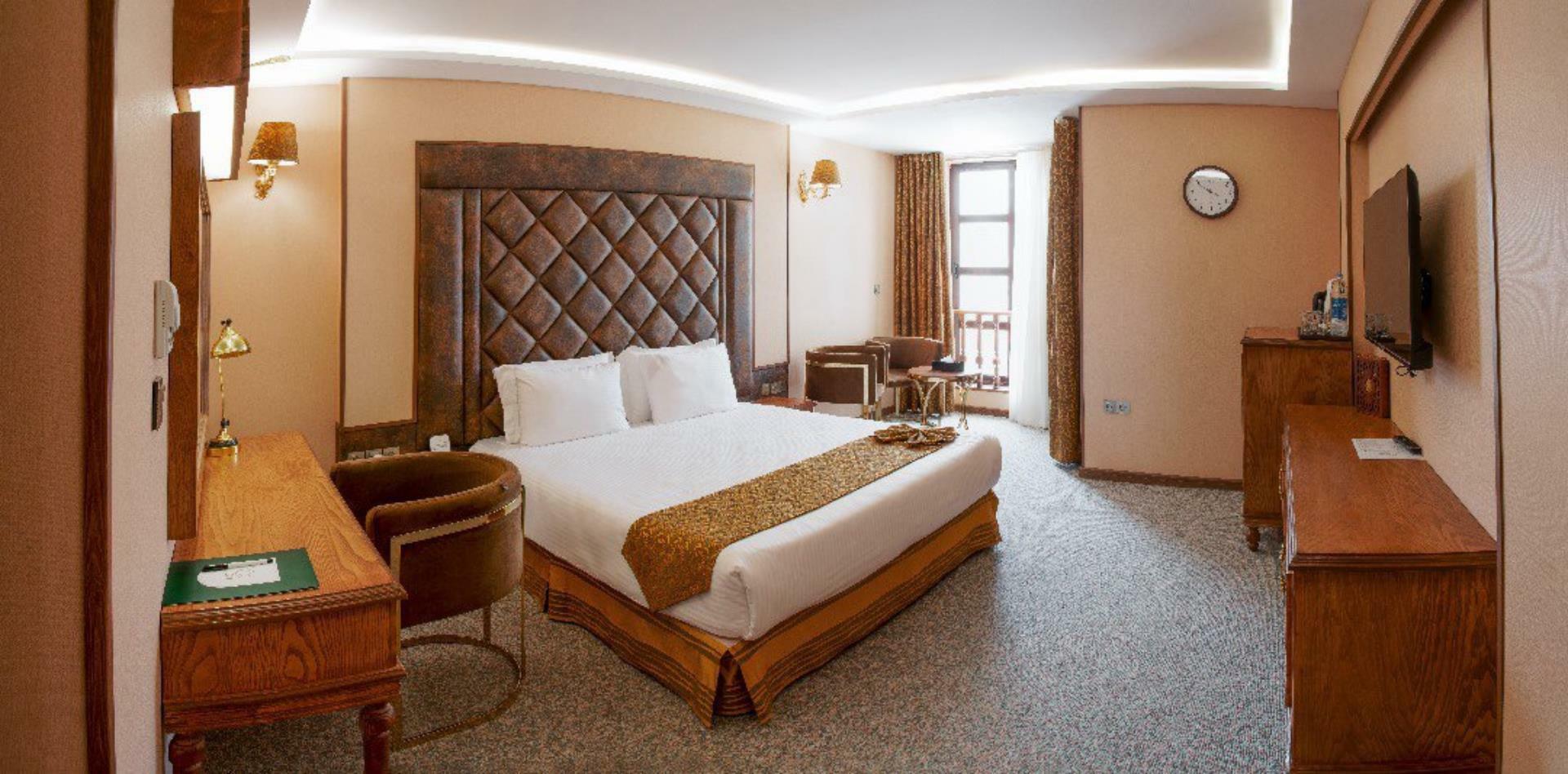 Rose Grand Hotel 