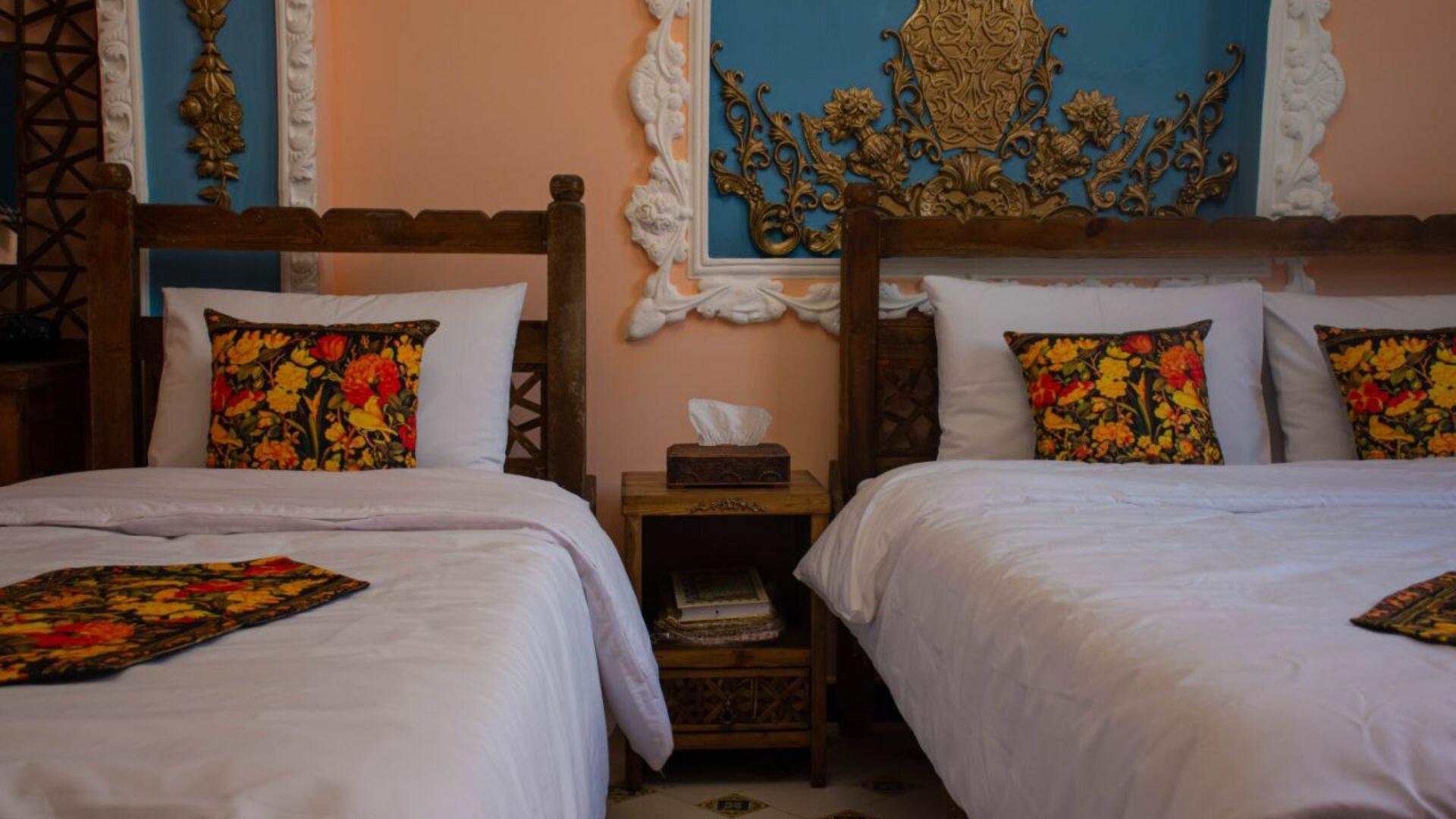 Tabesh Hotel