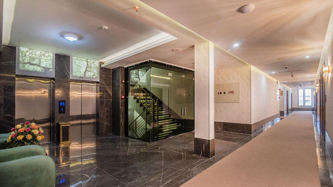 Valiasr Hotel