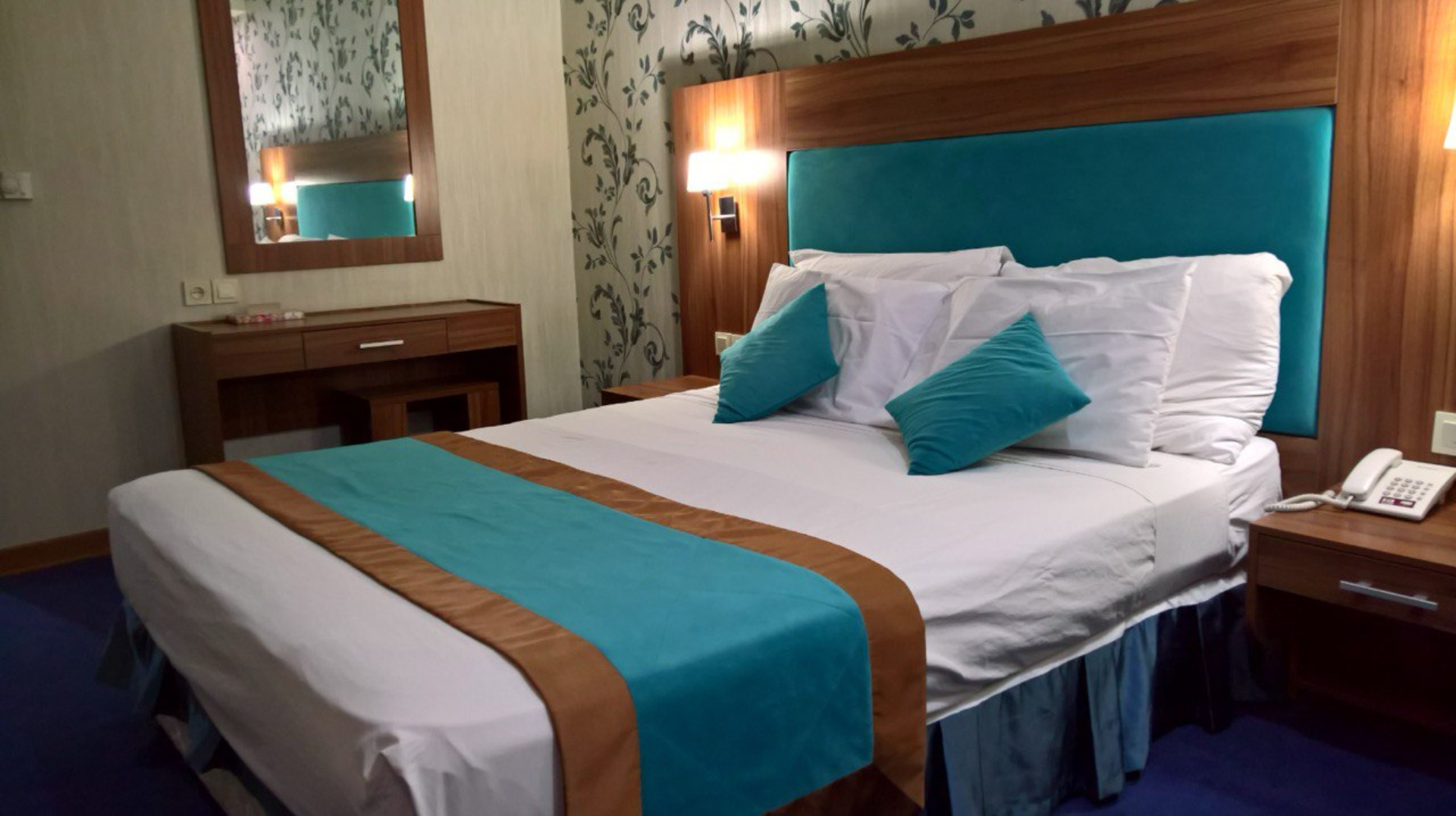 Shiraz Parsian Hotel