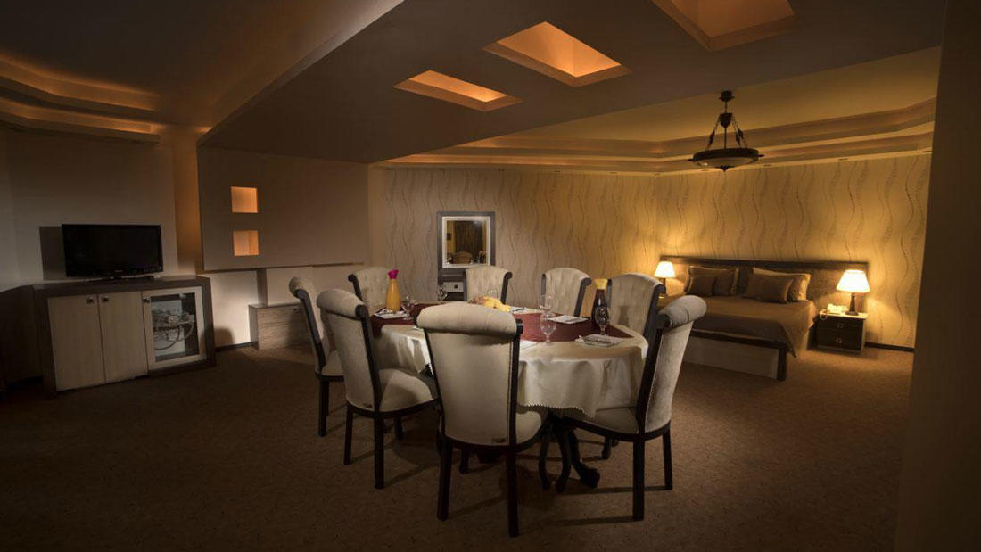 Moein Hotel