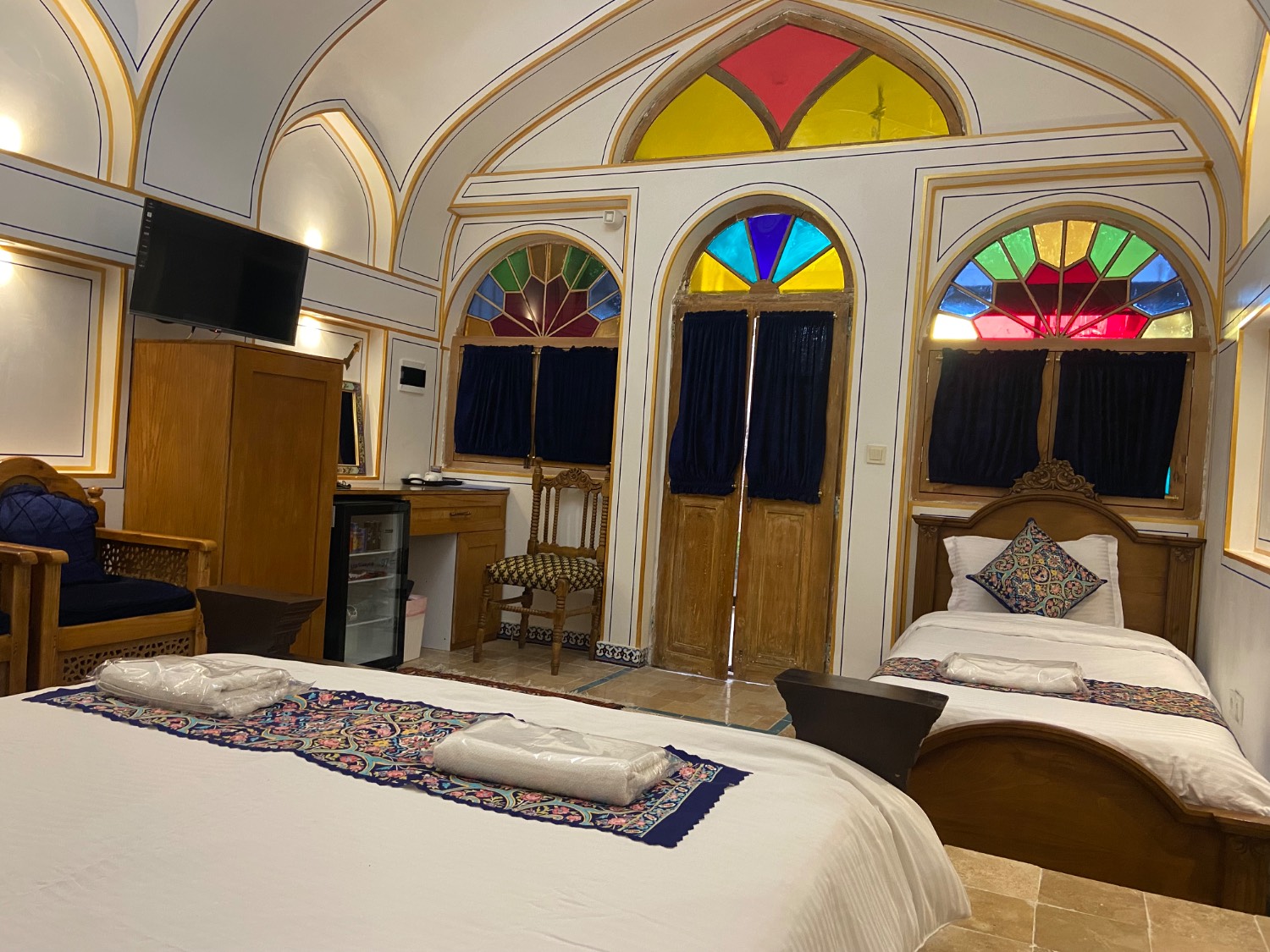 Yas Isfahan Hotel