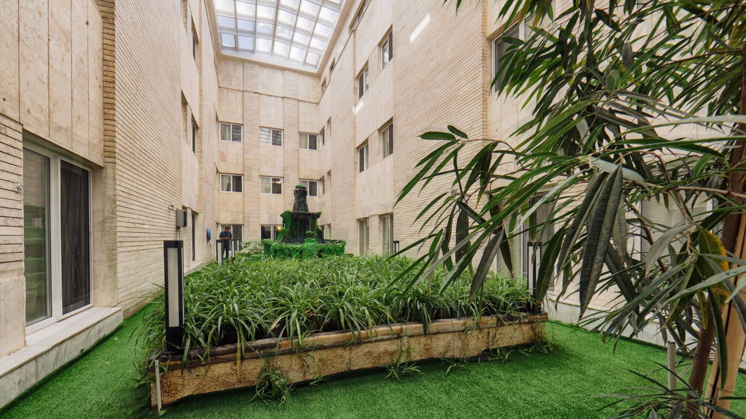 Parsian Ali-Qapu Hotel