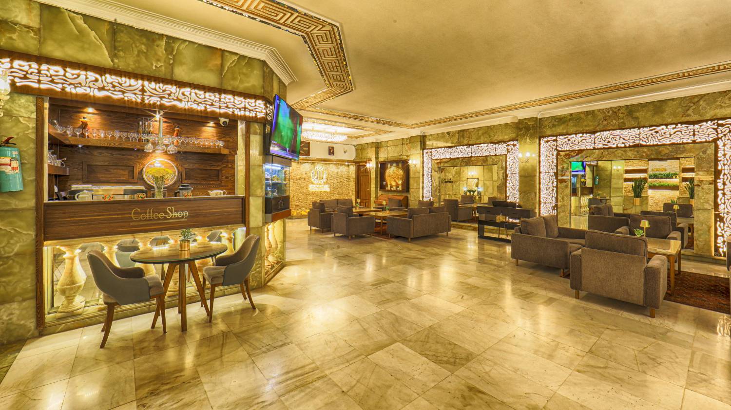 Parsian Ali-Qapu Hotel