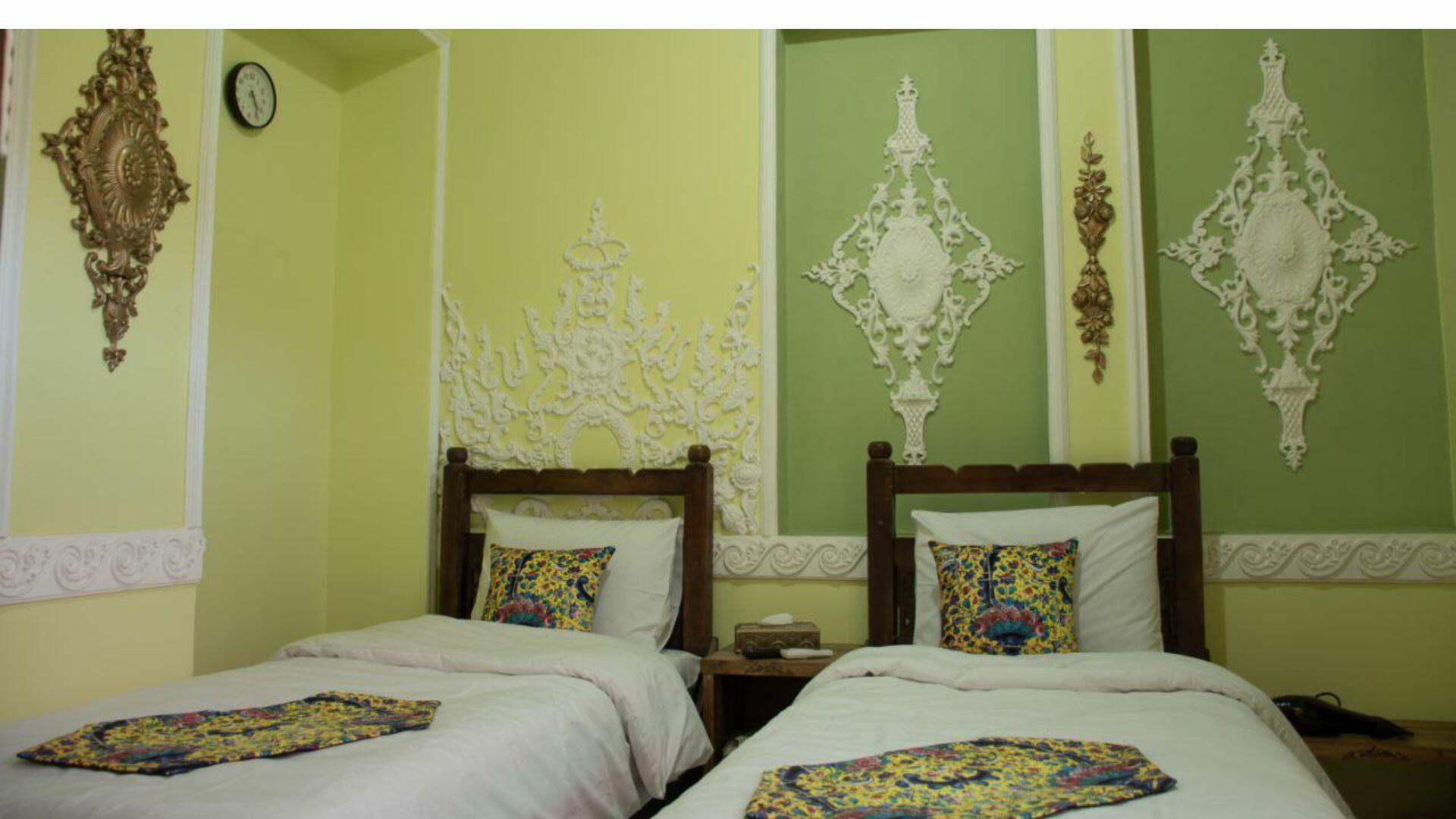 Tabesh Hotel