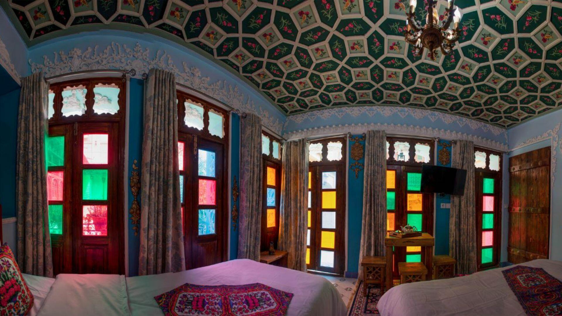Tabesh Hotel