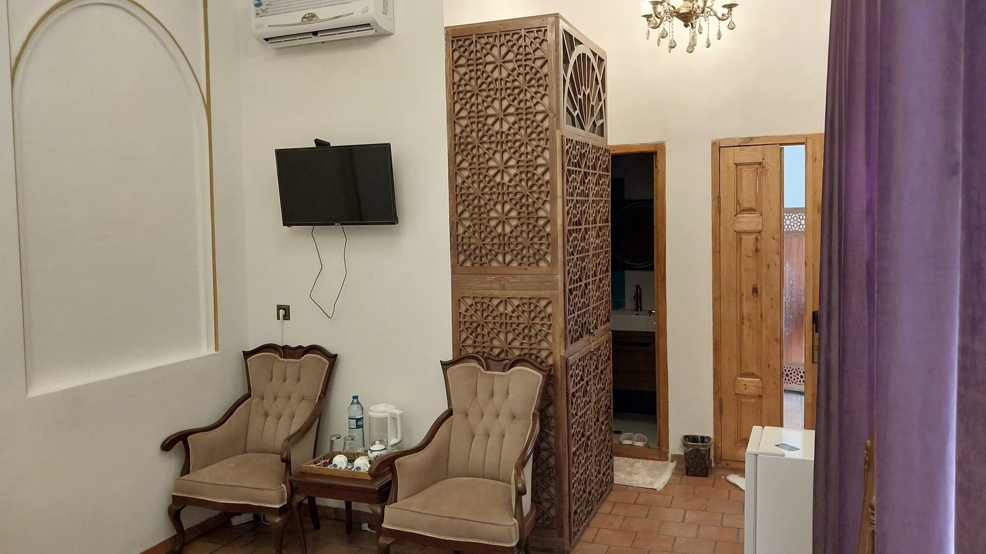Sorkheyi Hotel