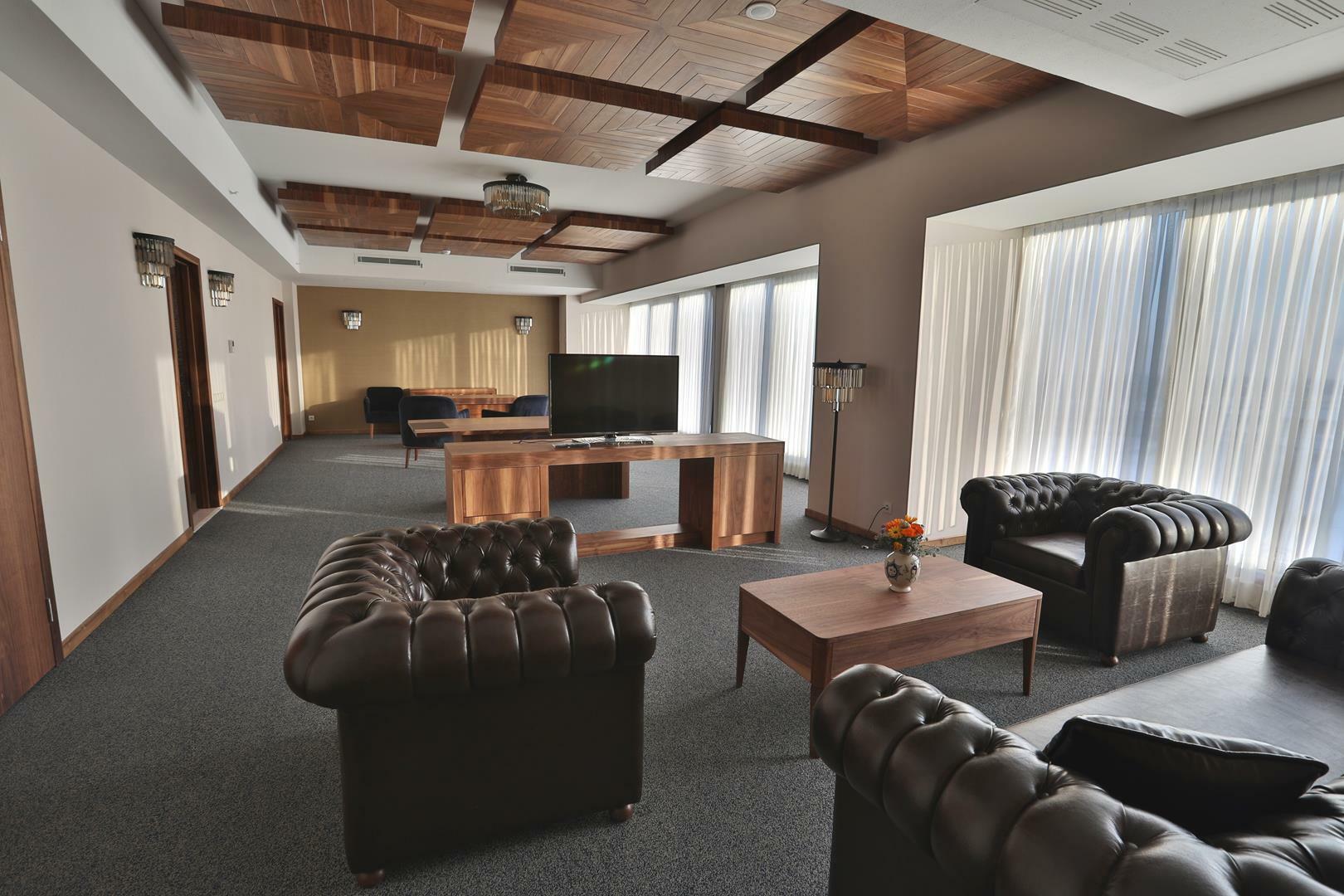 Mizban 5-Star Hotel