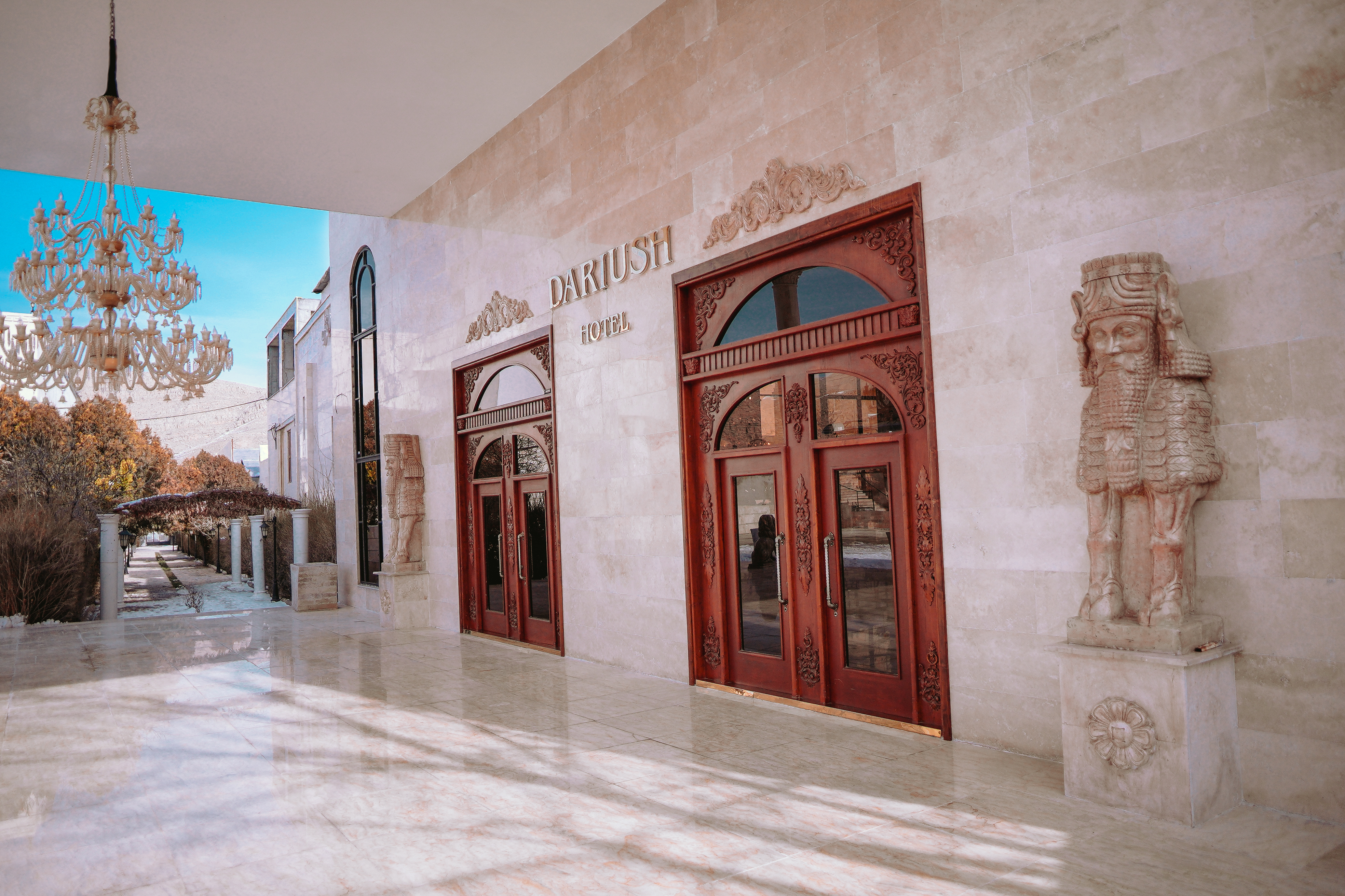 Dariush Hotel