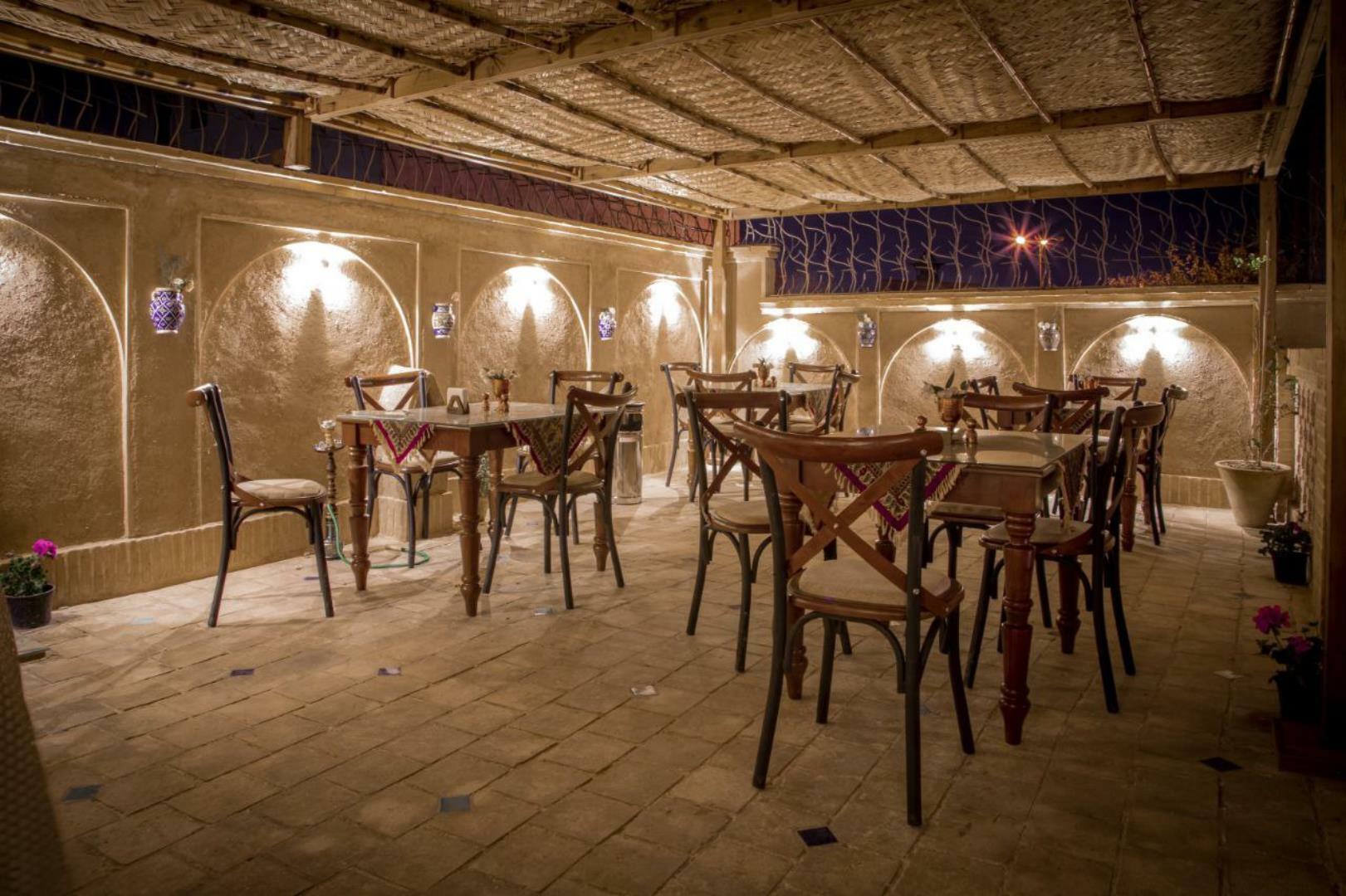 Hotel Tavousiyeh