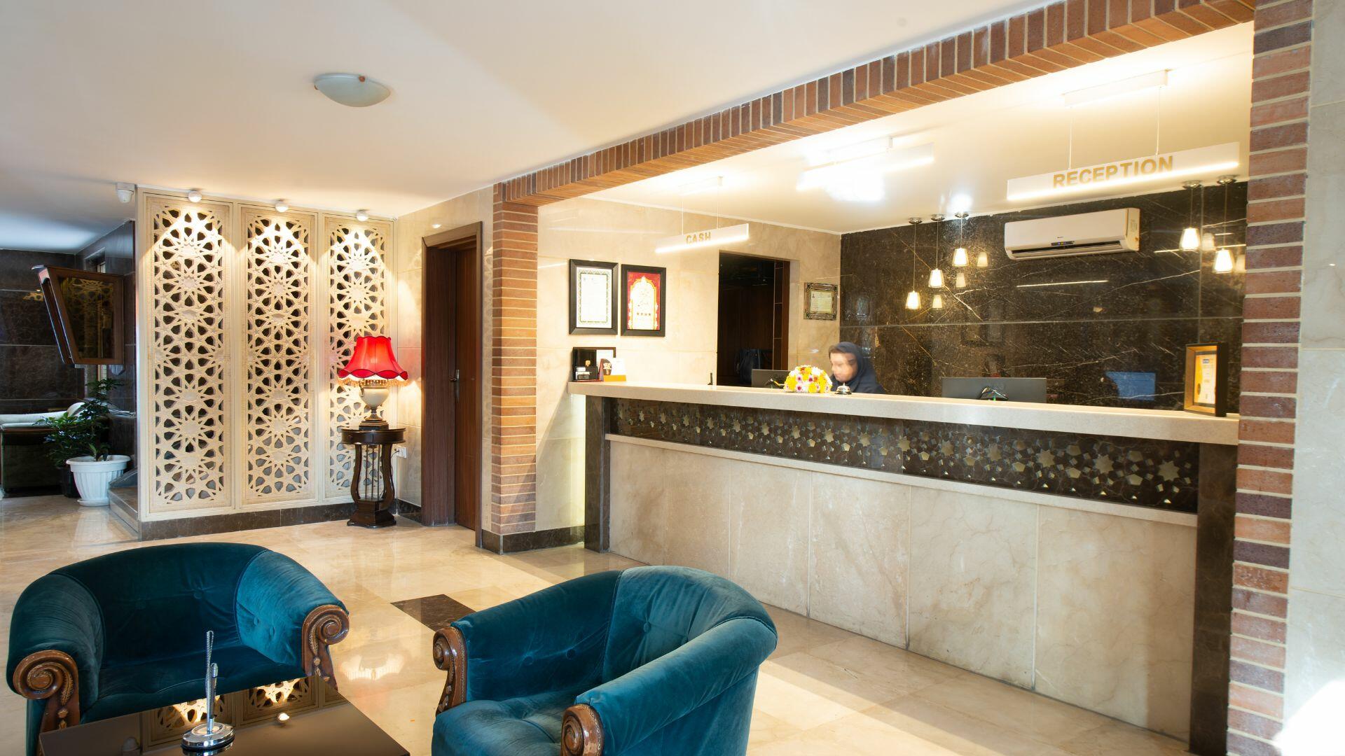 Arg Hotel