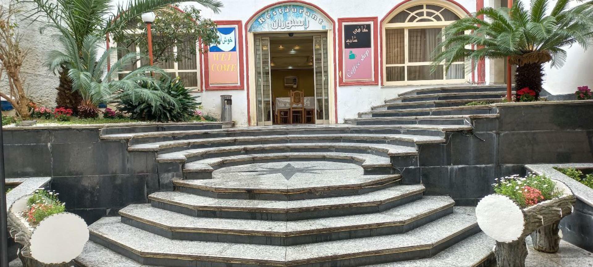 Sadra Hotel