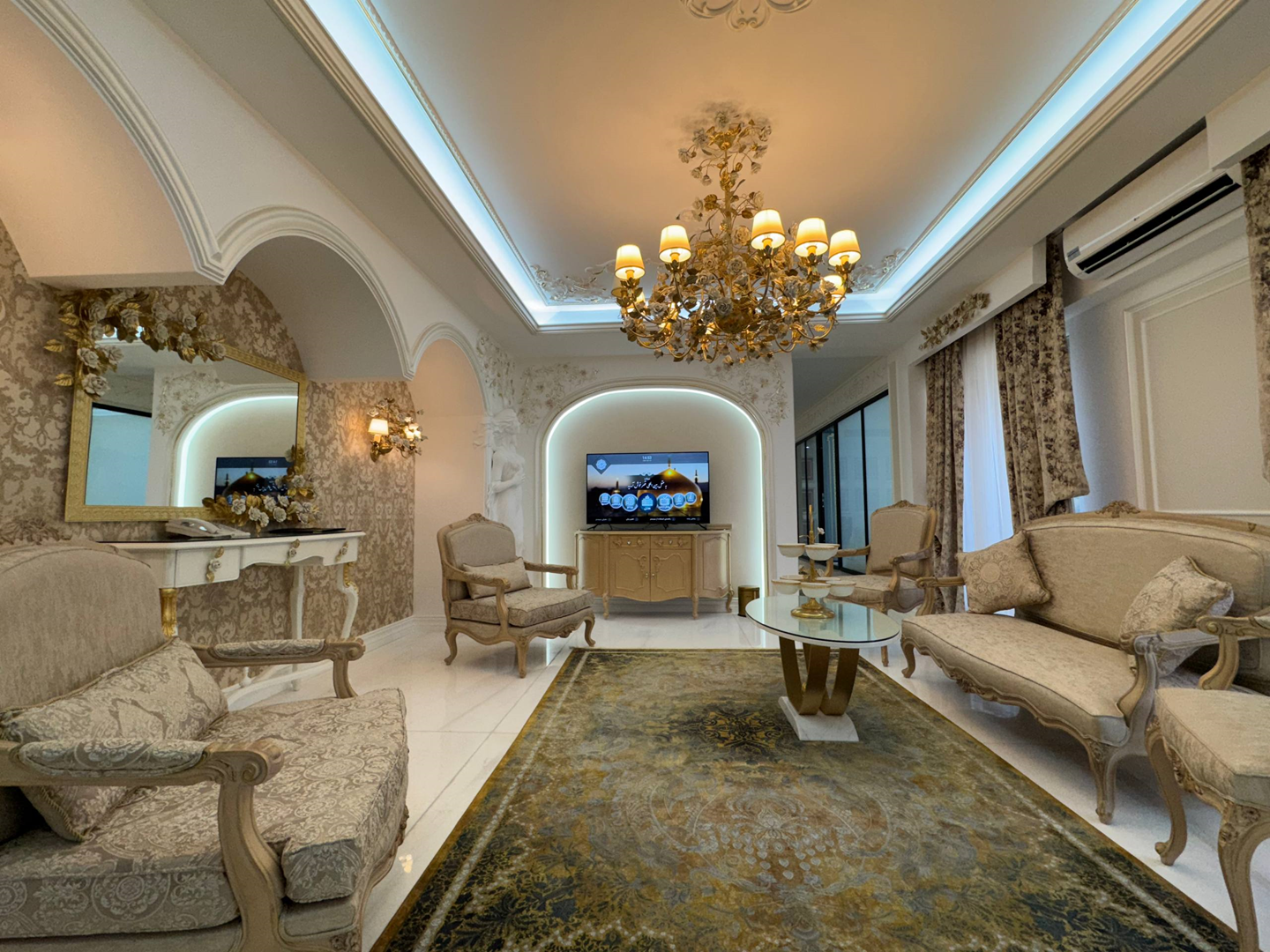 Ghasr International Hotel
