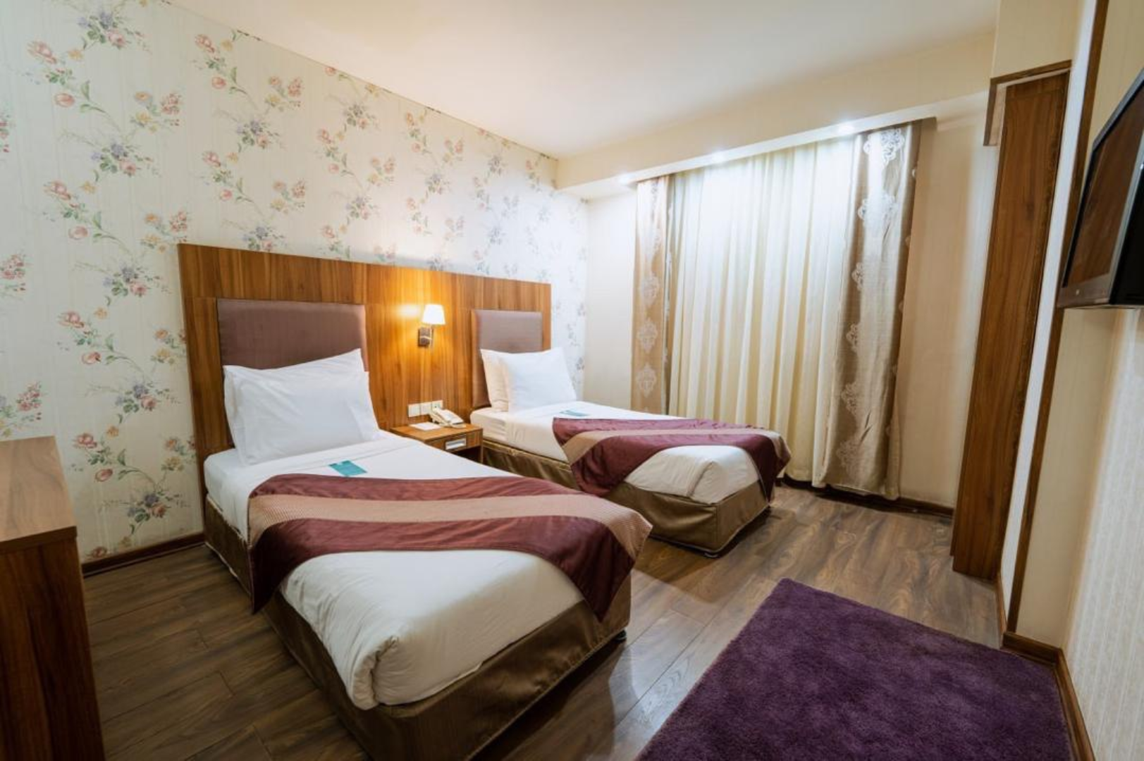 Shiraz Parsian Hotel