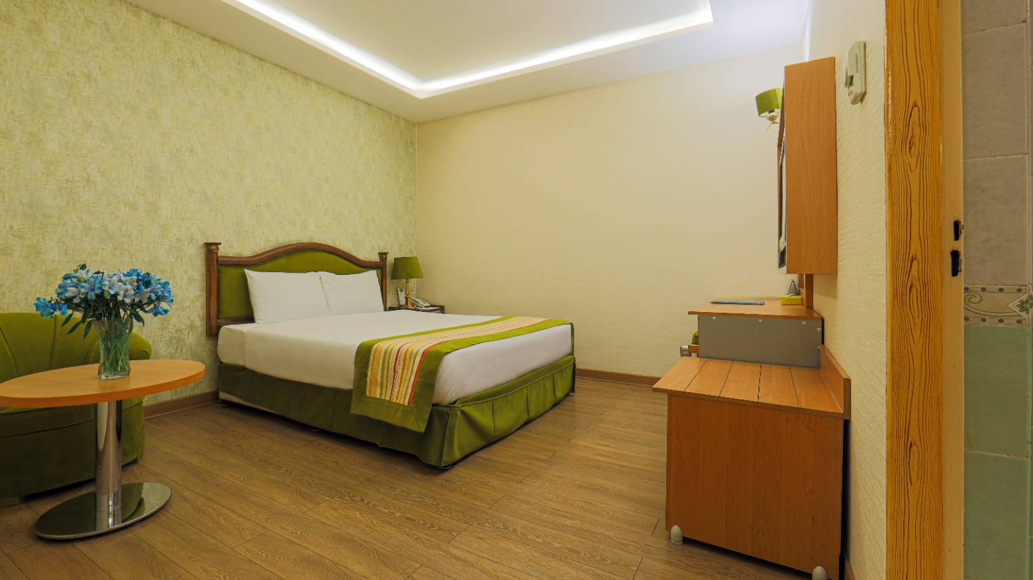 Parsian Ali-Qapu Hotel