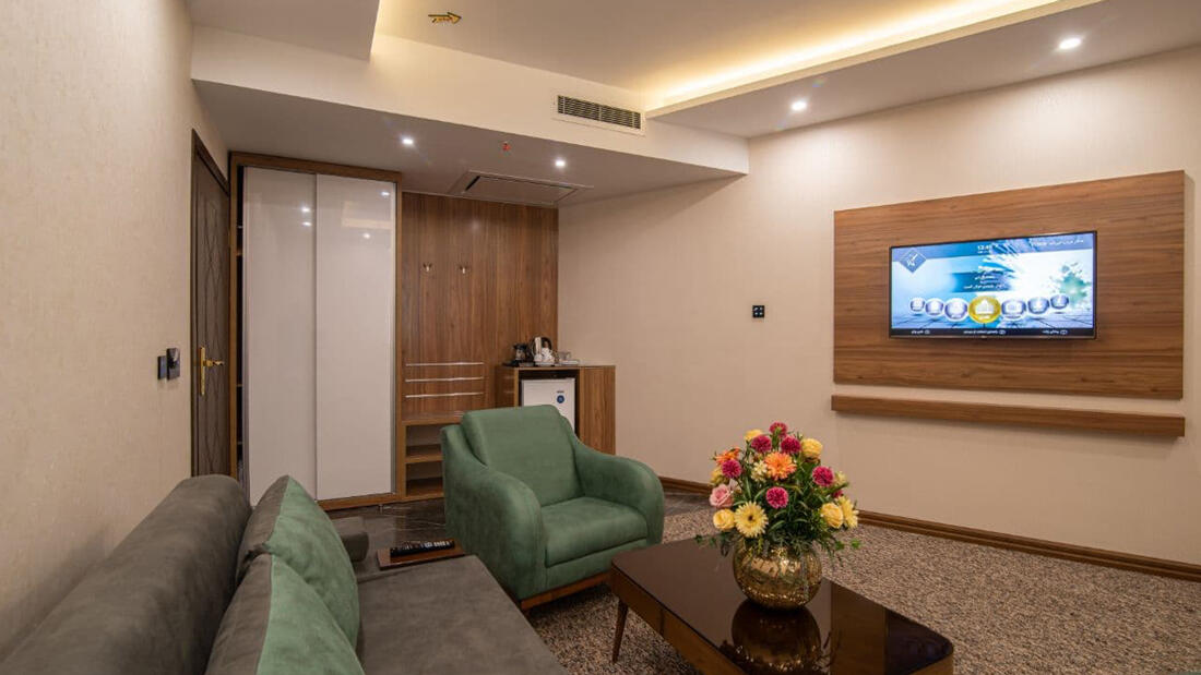 Valiasr Hotel
